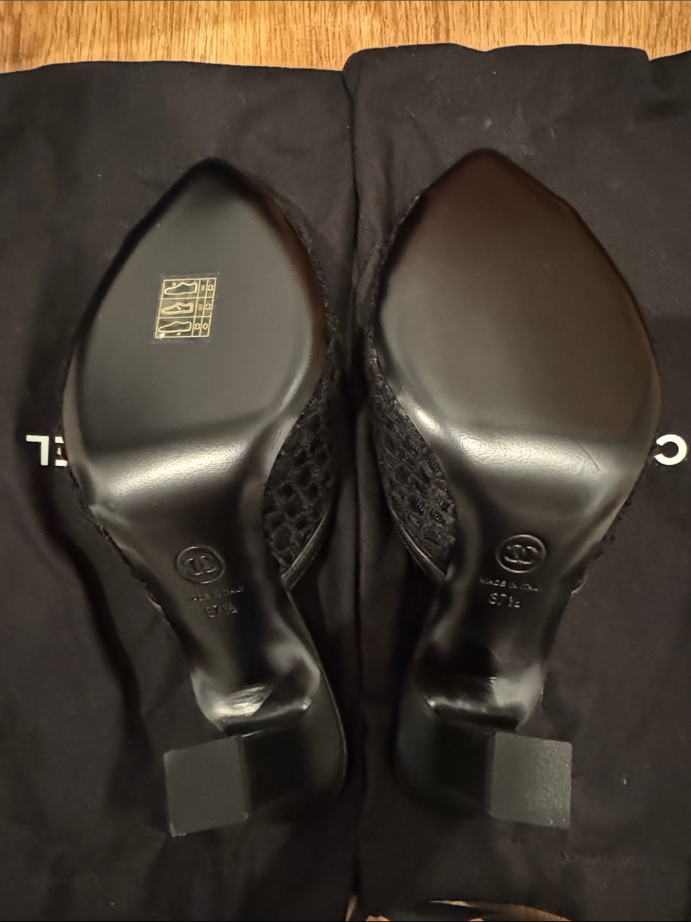 CHANEL Coco beach 37.5 Black Mesh Open-Toe Mule with Gold CC Accent NWT - Picture 9 of 9